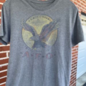 American Eagle mens tshirt. Size medium. Gray distressed